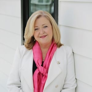 Meet your Posher, Sheila